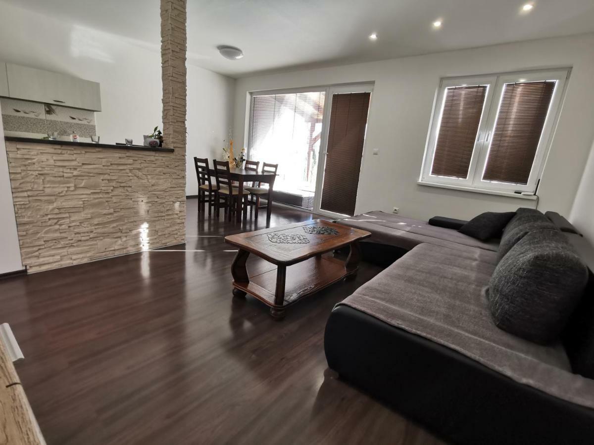 Apartment J&D Dunajska Streda Ngoại thất bức ảnh